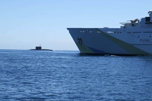 «НАТО отреагировала немедленно». Британский флот перехватил российскую подлодку у берегов Франции. Что об этом известно?